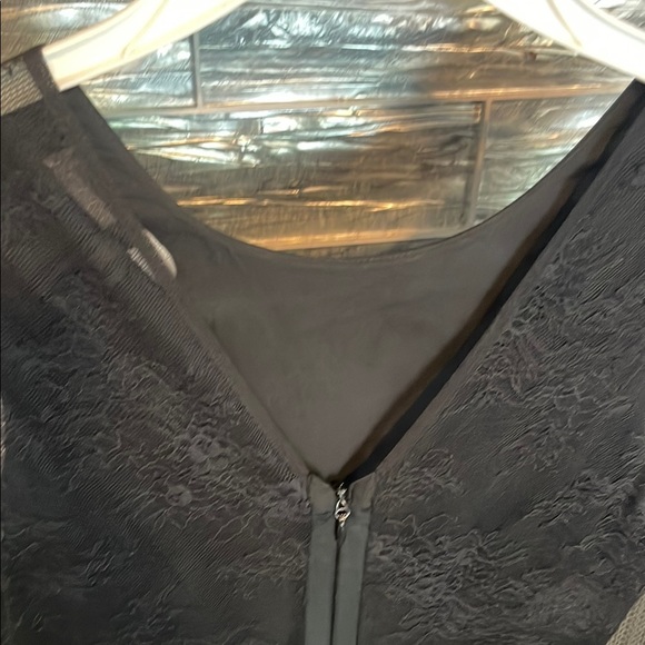 Elegant Black Sequin Dress - Picture 7 of 9